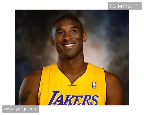 篮球与足球明星的英文名字大全及其背后的故事与成就解析